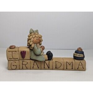 Vintage 2003 Suzi Skoglund I Love Grandma Figurine